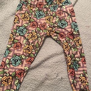 Rose leggings from lularoe.